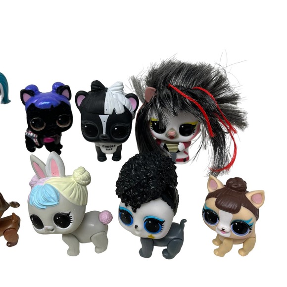 LOL OMG Surprise Pet Lot of 18 Dogs, Cats, Bunny W/‎ Clothing & Accessories MGA - Picture 6 of 7